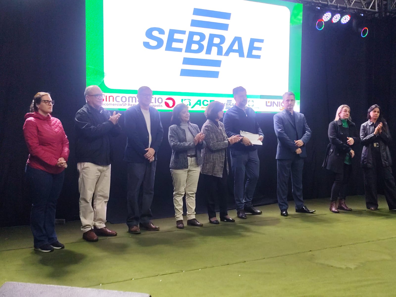 Imagem da notícia Homenagem FUNEPE • Confira o segundo dia da 7ª Feira do Agronegócio