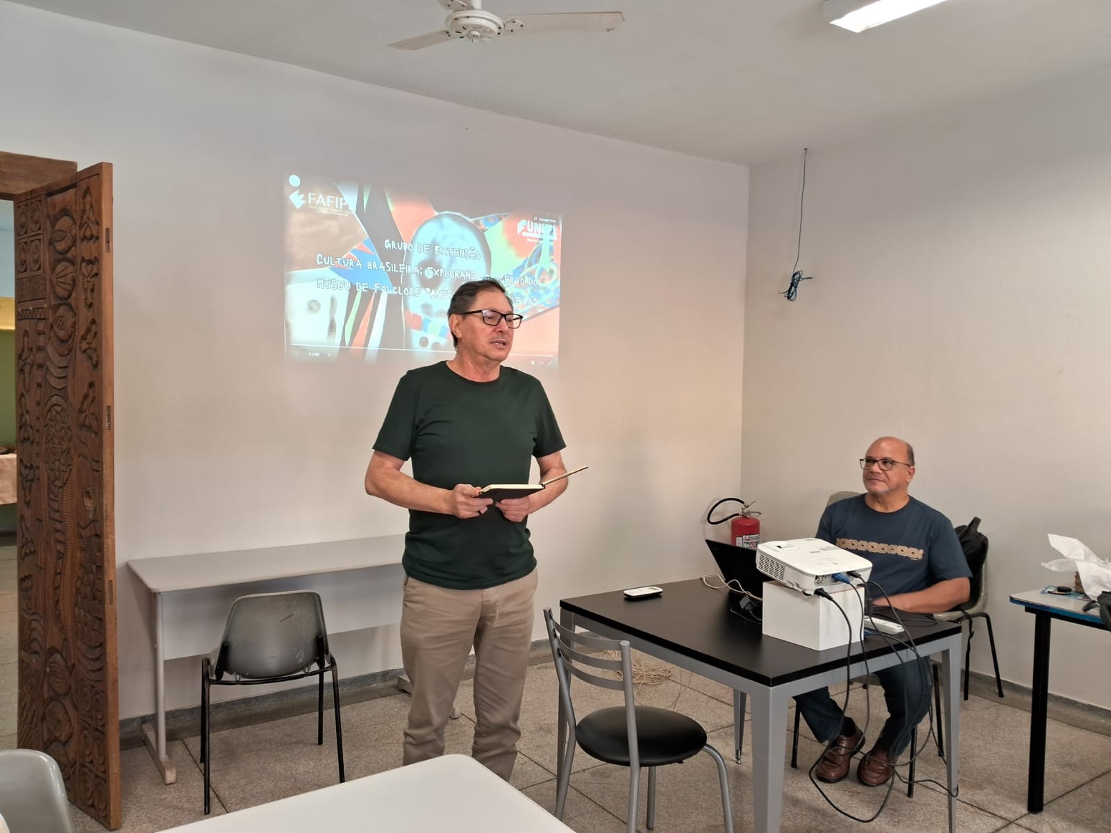 Pedagogia realiza 4º encontro de formação do grupo de extensão “Cultura Brasileira, explorando o acervo do Museu de Folclore “Anésia Vince Ferreira”