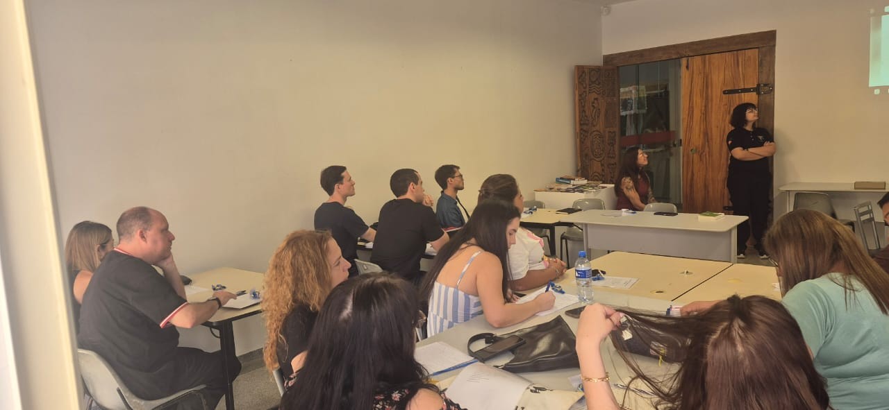 Imagem da notícia Pedagogia realiza 4º encontro de formação do grupo de extensão “Cultura Brasileira, explorando o acervo do Museu de Folclore “Anésia Vince Ferreira”