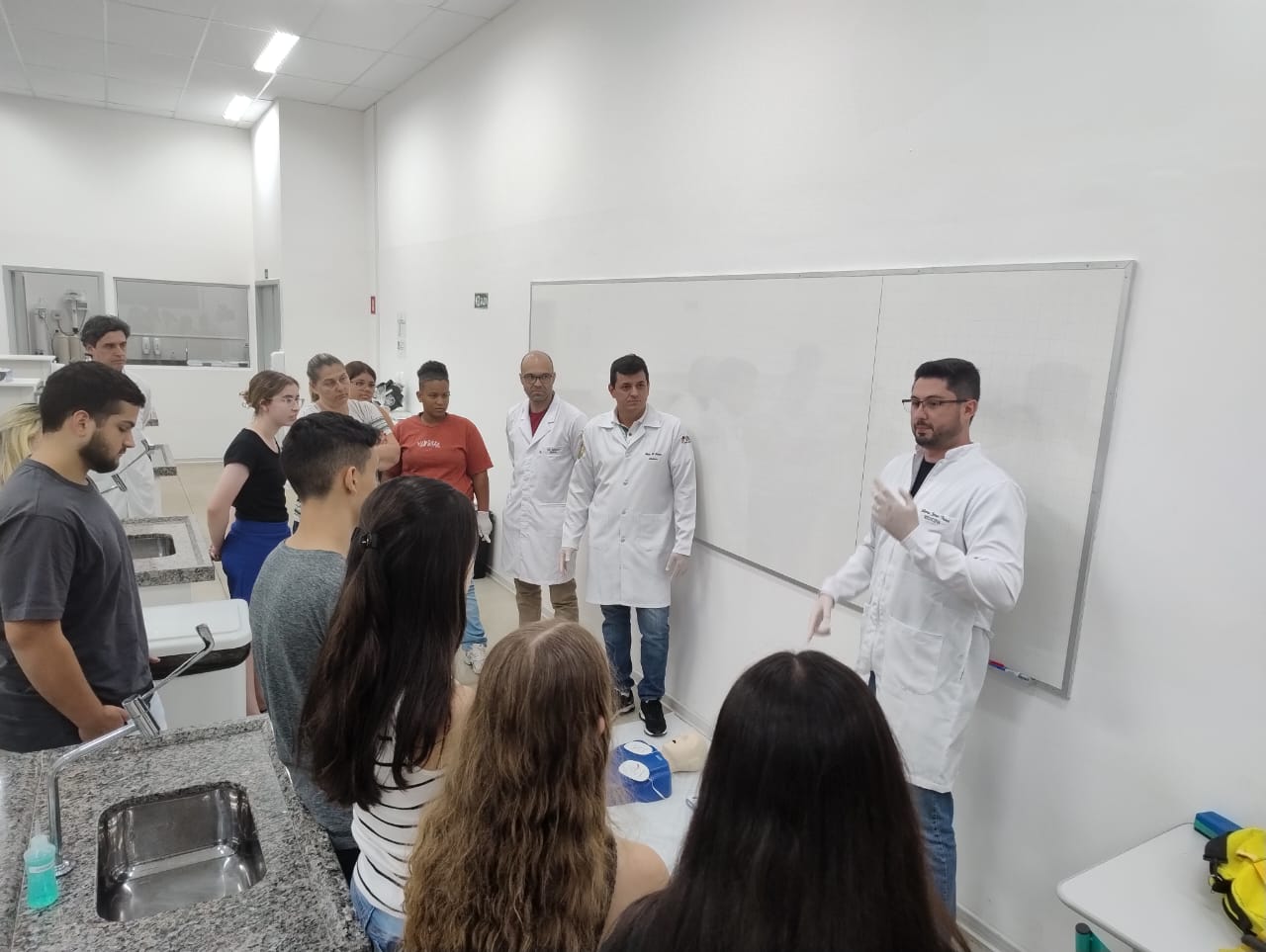 Imagem da notícia Aula Experimental de Medicina: experiência de sucesso para os jovens presentes
