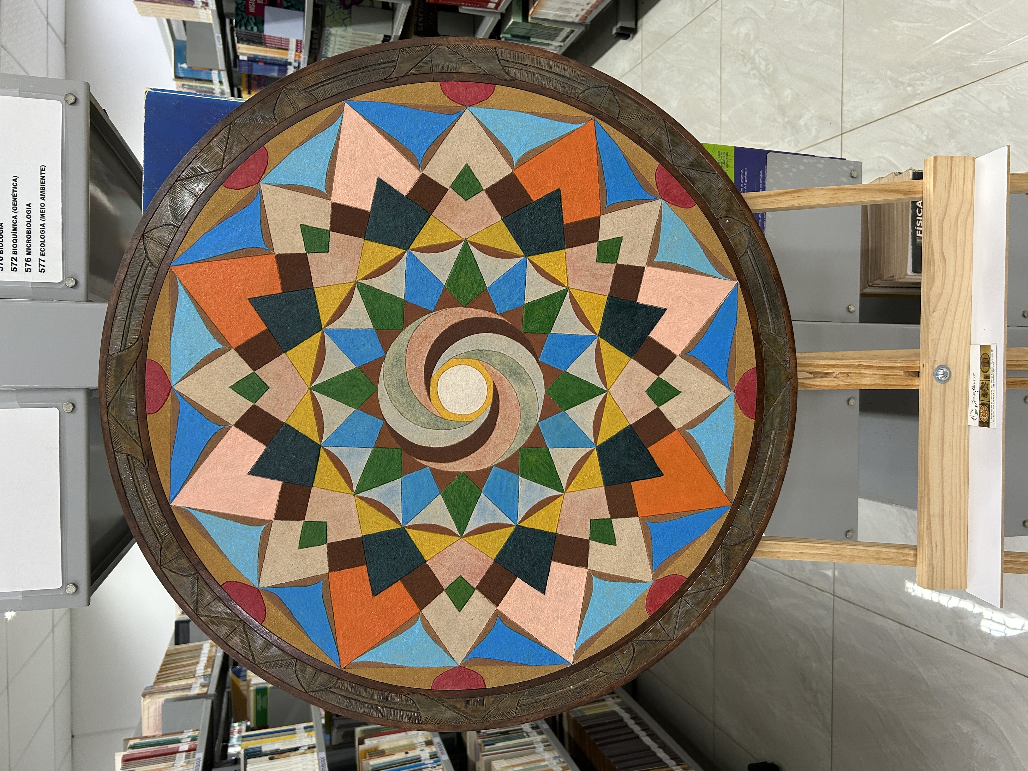 Imagem da notícia Biblioteca inicia o ano com novo calendário de Exposições Artísticas