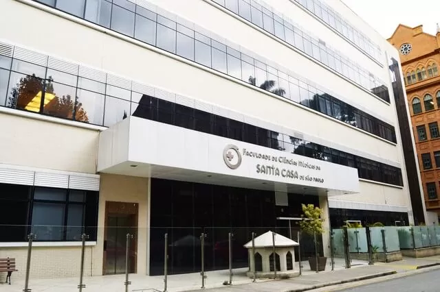 FUNEPE firma parceria com Santa Casa de São Paulo para médicos docentes cursarem doutorado