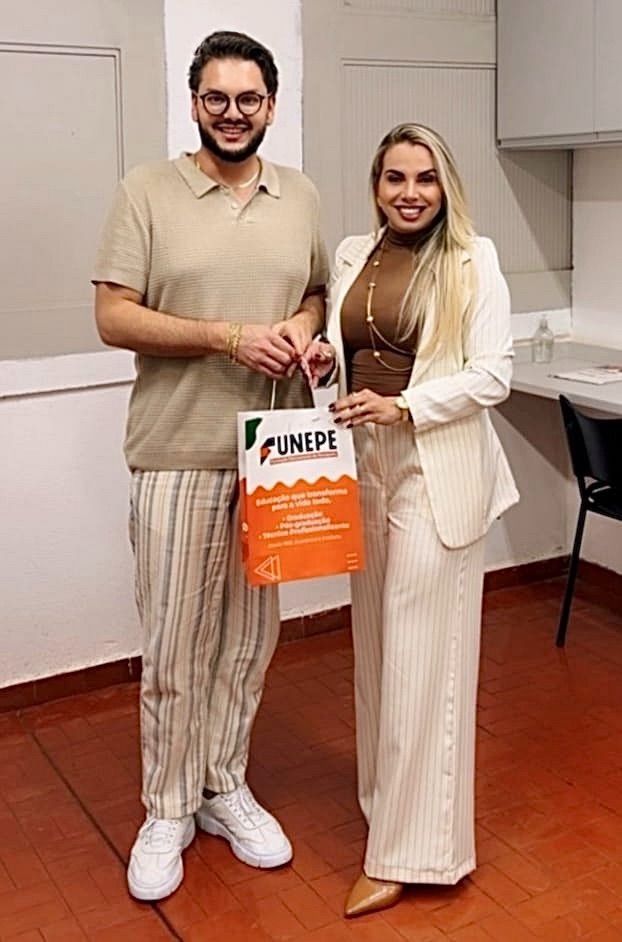 Imagem da notícia Curso de Direito homenageia alunas aprovadas no Exame da OAB antes da conclusão da graduação