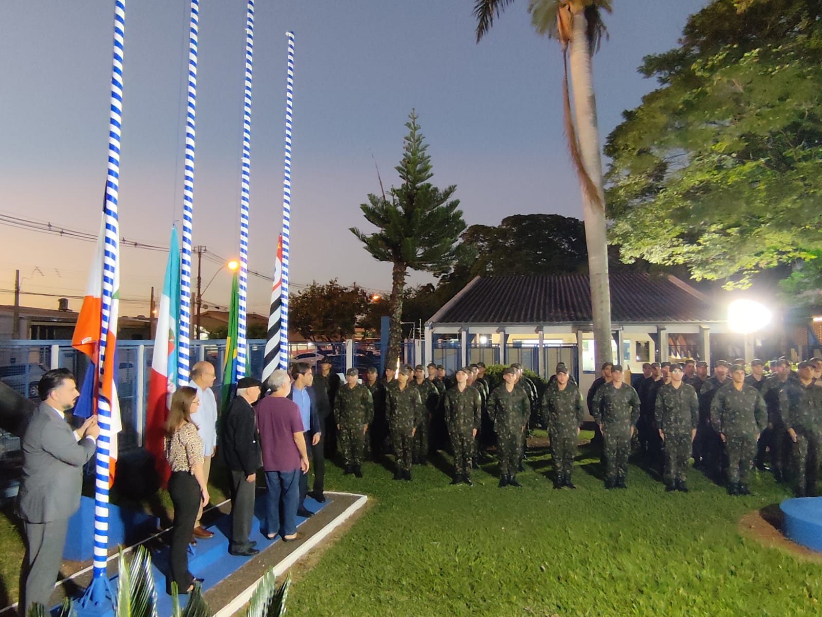 Imagem da notícia FUNEPE celebra 60 anos com cerimônia de homenagens e inauguração de busto do fundador