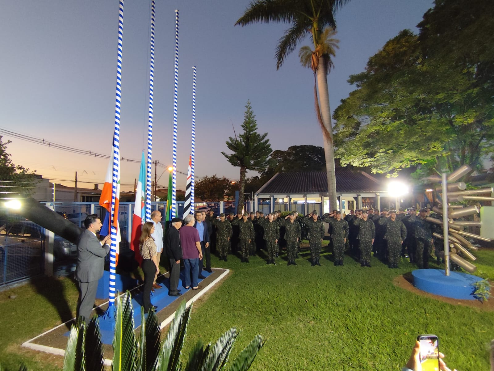 Imagem da notícia FUNEPE celebra 60 anos com cerimônia de homenagens e inauguração de busto do fundador