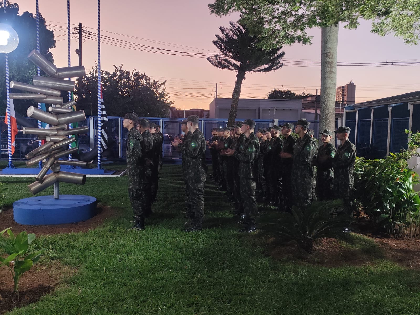 Imagem da notícia FUNEPE celebra 60 anos com cerimônia de homenagens e inauguração de busto do fundador