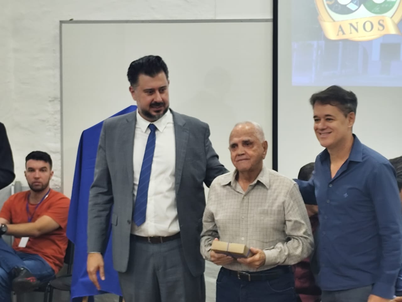 Imagem da notícia FUNEPE celebra 60 anos com cerimônia de homenagens e inauguração de busto do fundador