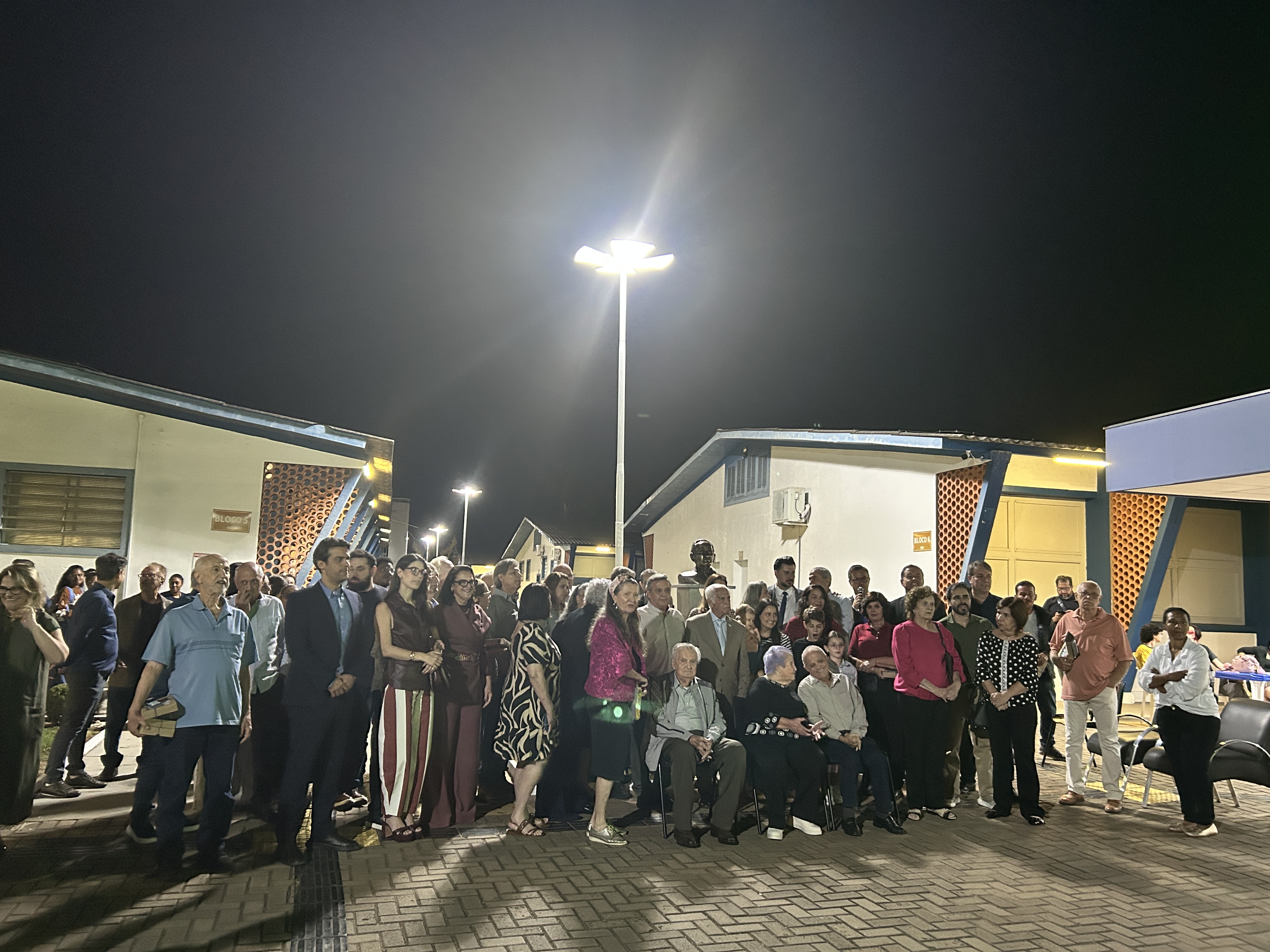 Imagem da notícia FUNEPE celebra 60 anos com cerimônia de homenagens e inauguração de busto do fundador