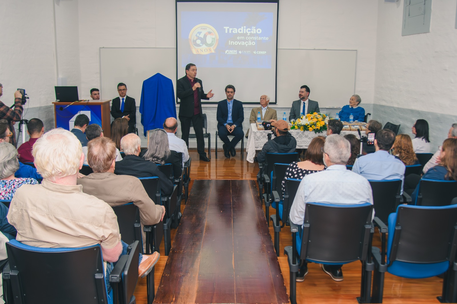 Imagem da notícia FUNEPE celebra 60 anos com cerimônia de homenagens e inauguração de busto do fundador