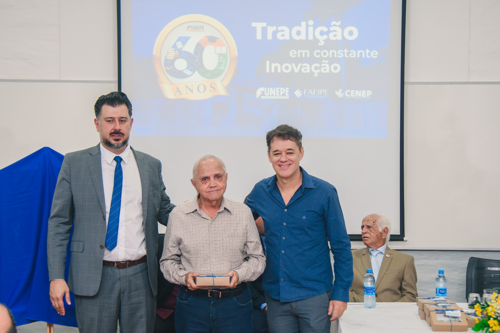Imagem da notícia FUNEPE celebra 60 anos com cerimônia de homenagens e inauguração de busto do fundador