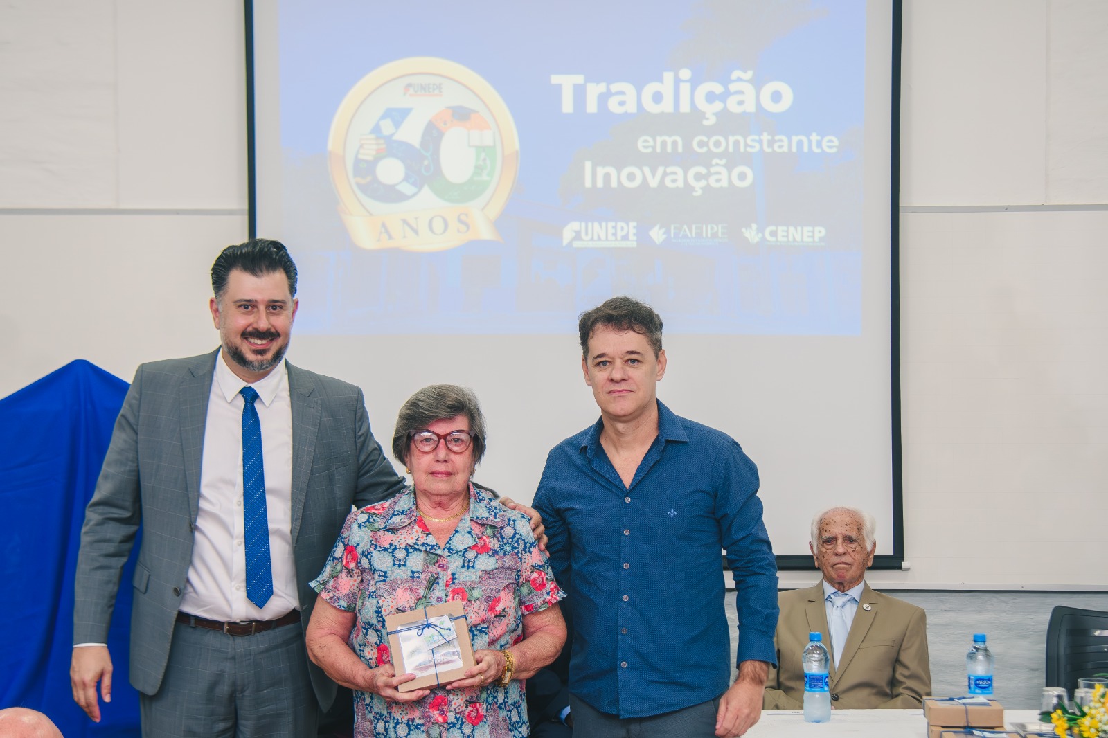 Imagem da notícia FUNEPE celebra 60 anos com cerimônia de homenagens e inauguração de busto do fundador