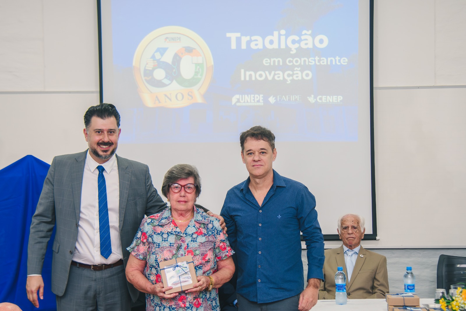 Imagem da notícia FUNEPE celebra 60 anos com cerimônia de homenagens e inauguração de busto do fundador
