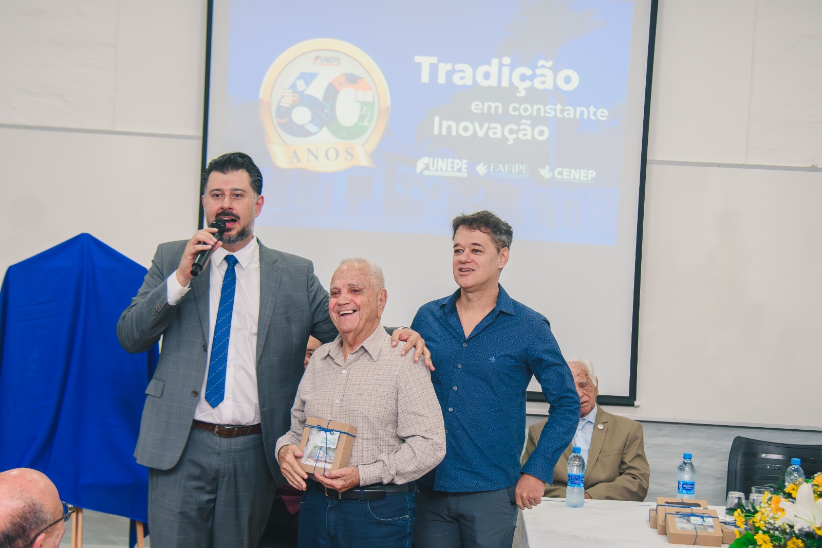 Imagem da notícia FUNEPE celebra 60 anos com cerimônia de homenagens e inauguração de busto do fundador