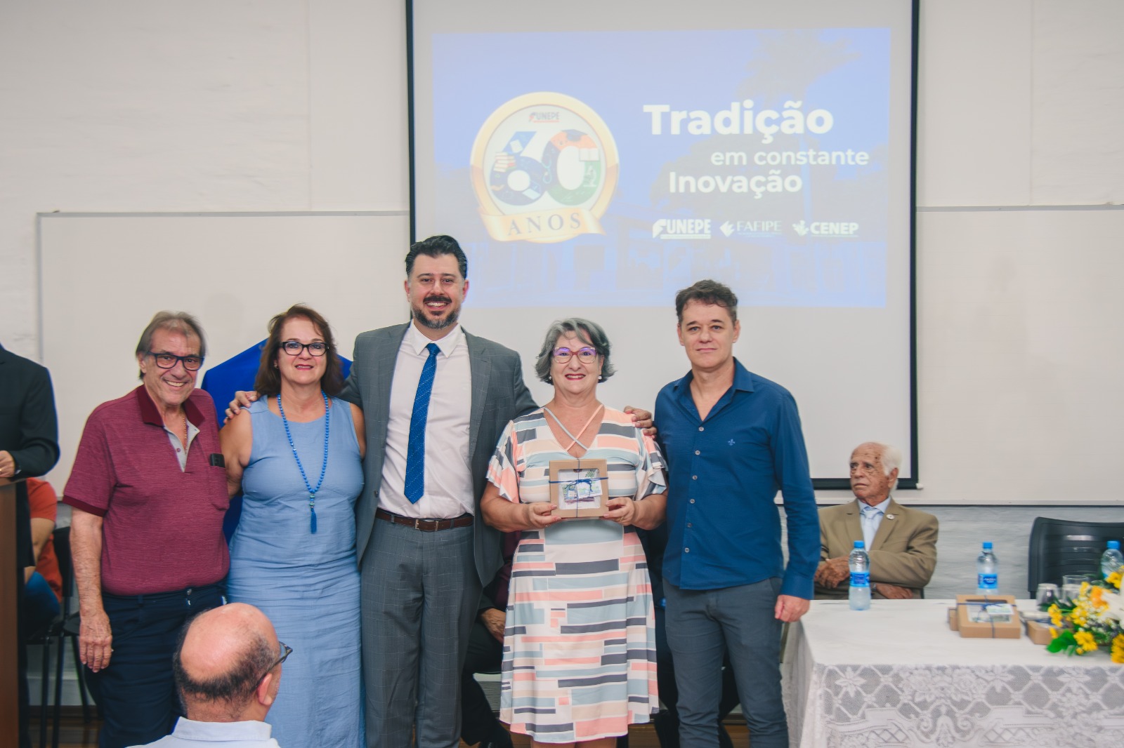 Imagem da notícia FUNEPE celebra 60 anos com cerimônia de homenagens e inauguração de busto do fundador