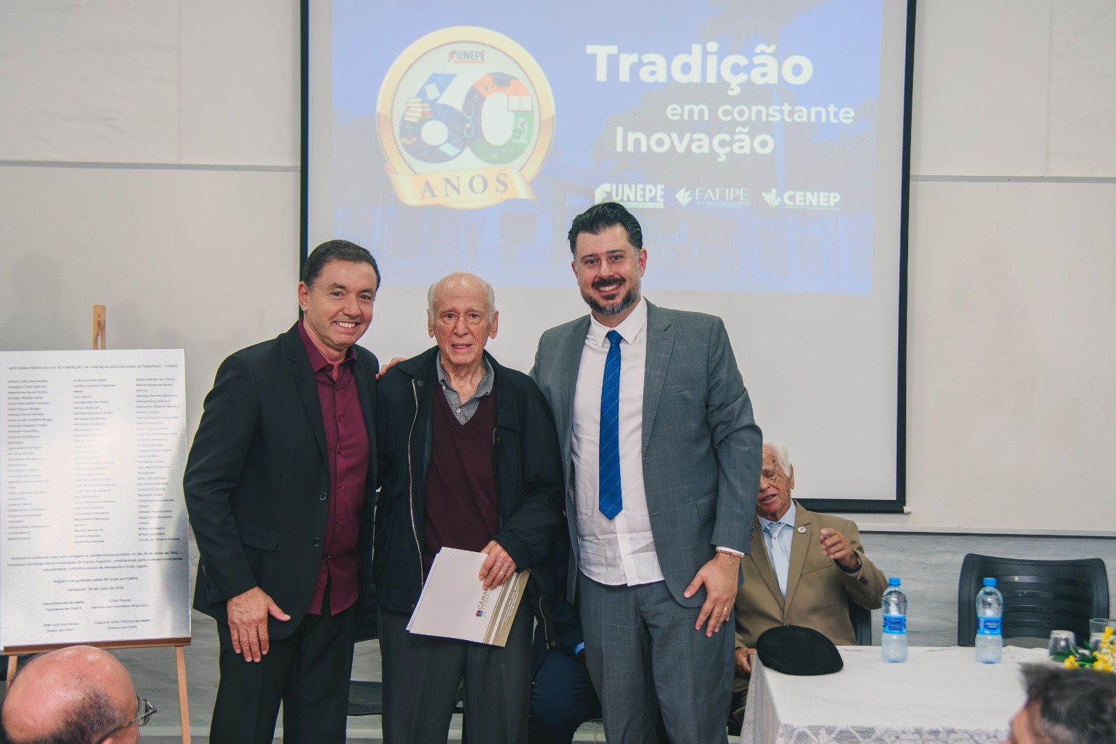 Imagem da notícia FUNEPE celebra 60 anos com cerimônia de homenagens e inauguração de busto do fundador