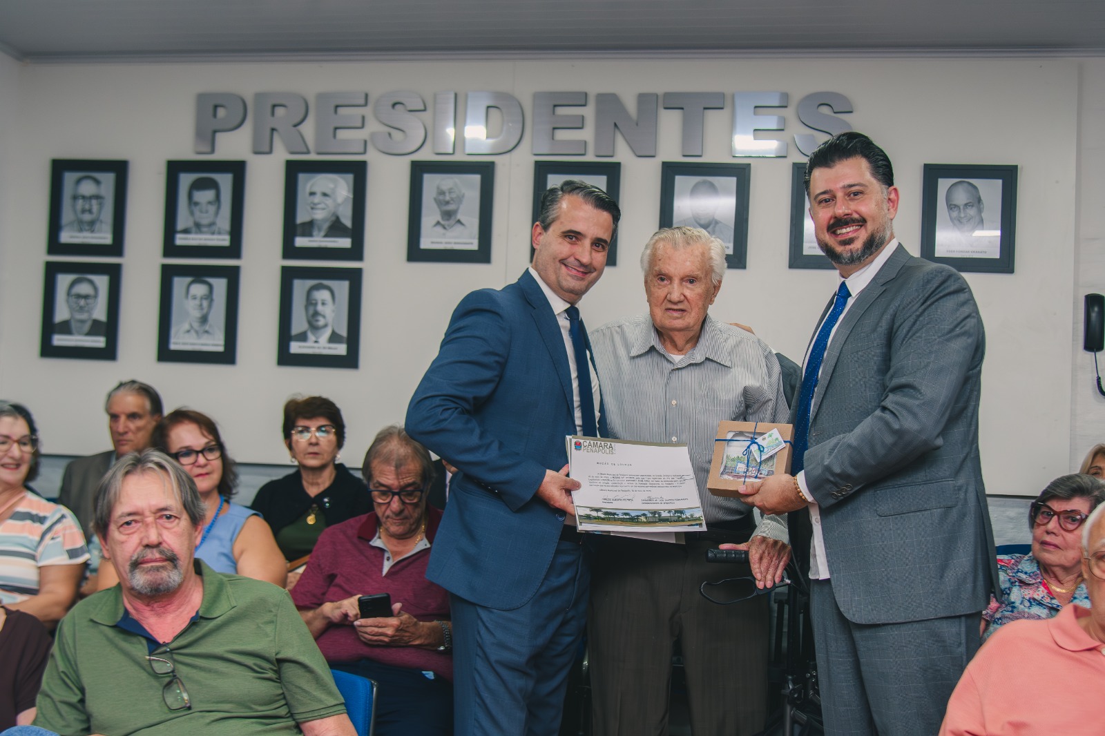 Imagem da notícia FUNEPE celebra 60 anos com cerimônia de homenagens e inauguração de busto do fundador