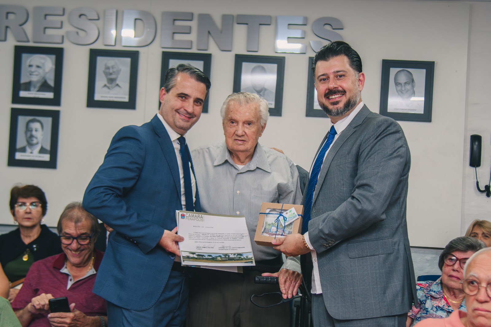 Imagem da notícia FUNEPE celebra 60 anos com cerimônia de homenagens e inauguração de busto do fundador