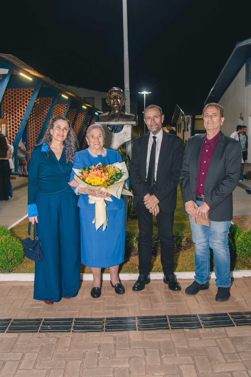 Imagem da notícia FUNEPE celebra 60 anos com cerimônia de homenagens e inauguração de busto do fundador
