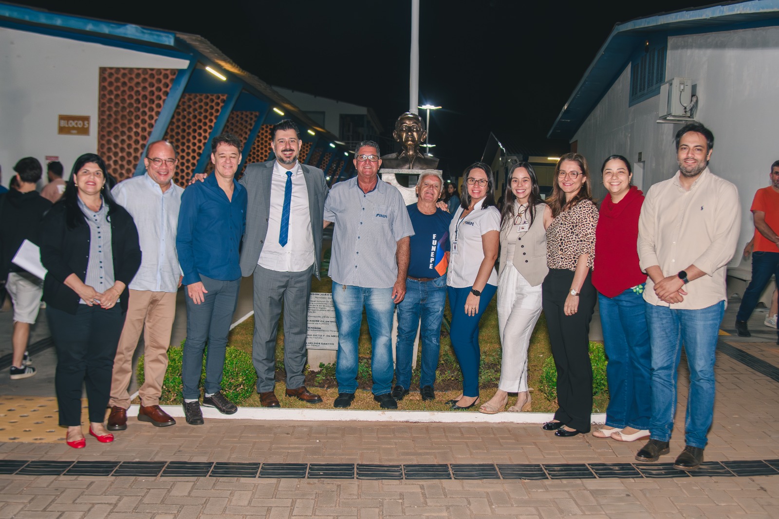 Imagem da notícia FUNEPE celebra 60 anos com cerimônia de homenagens e inauguração de busto do fundador