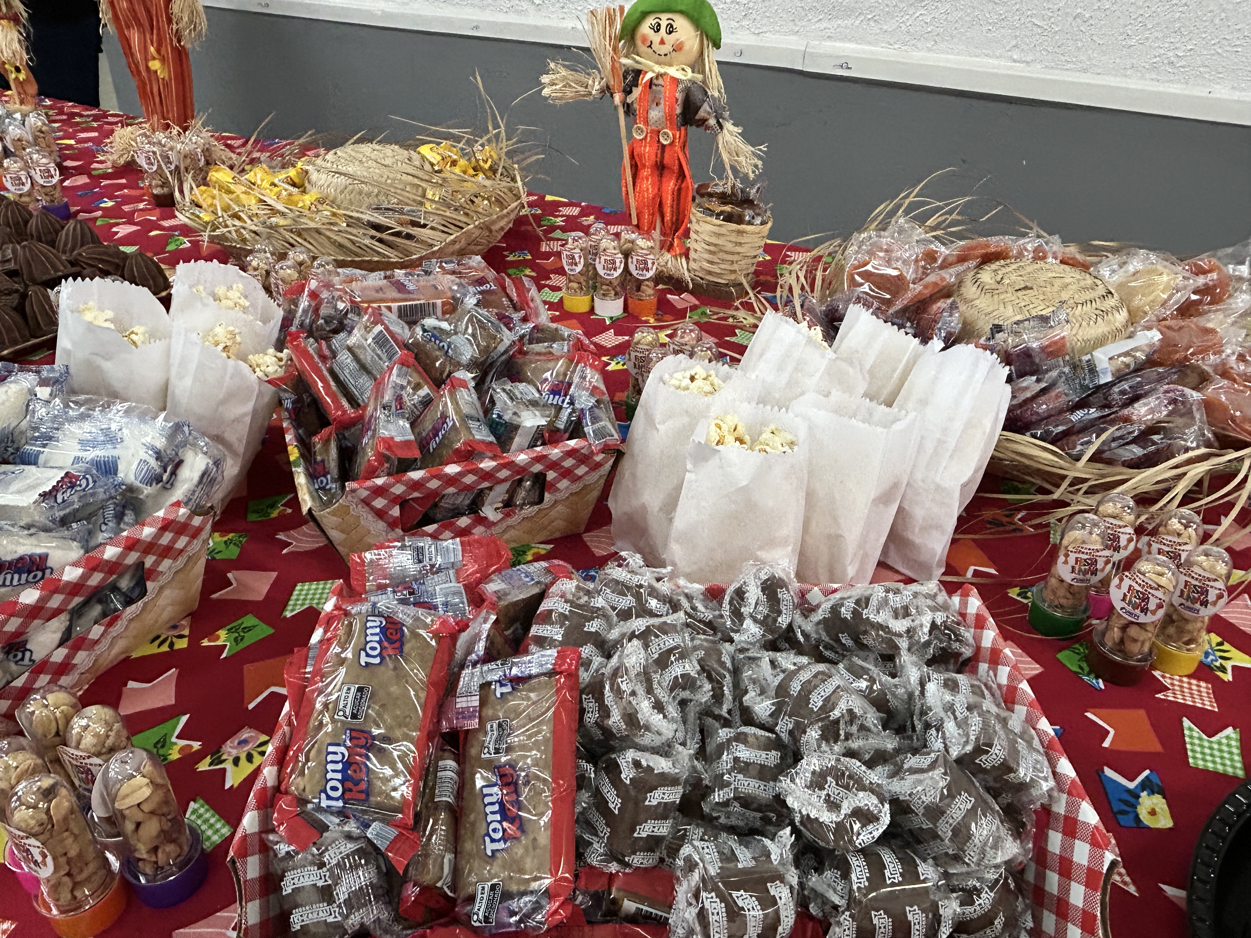 Imagem da notícia FUNEPE promove festa junina para funcionários administrativos em evento de confraternização