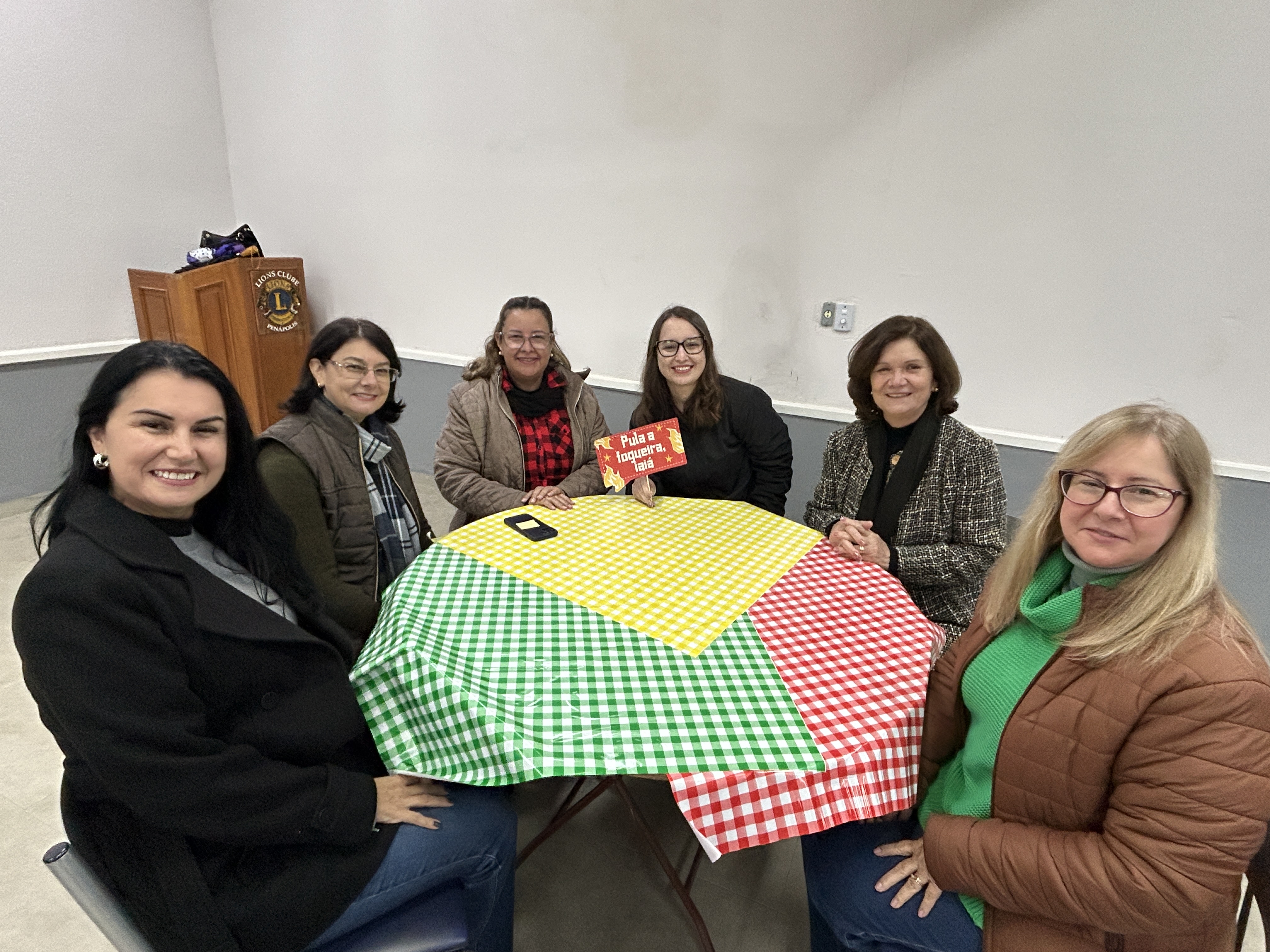 Imagem da notícia FUNEPE promove festa junina para funcionários administrativos em evento de confraternização