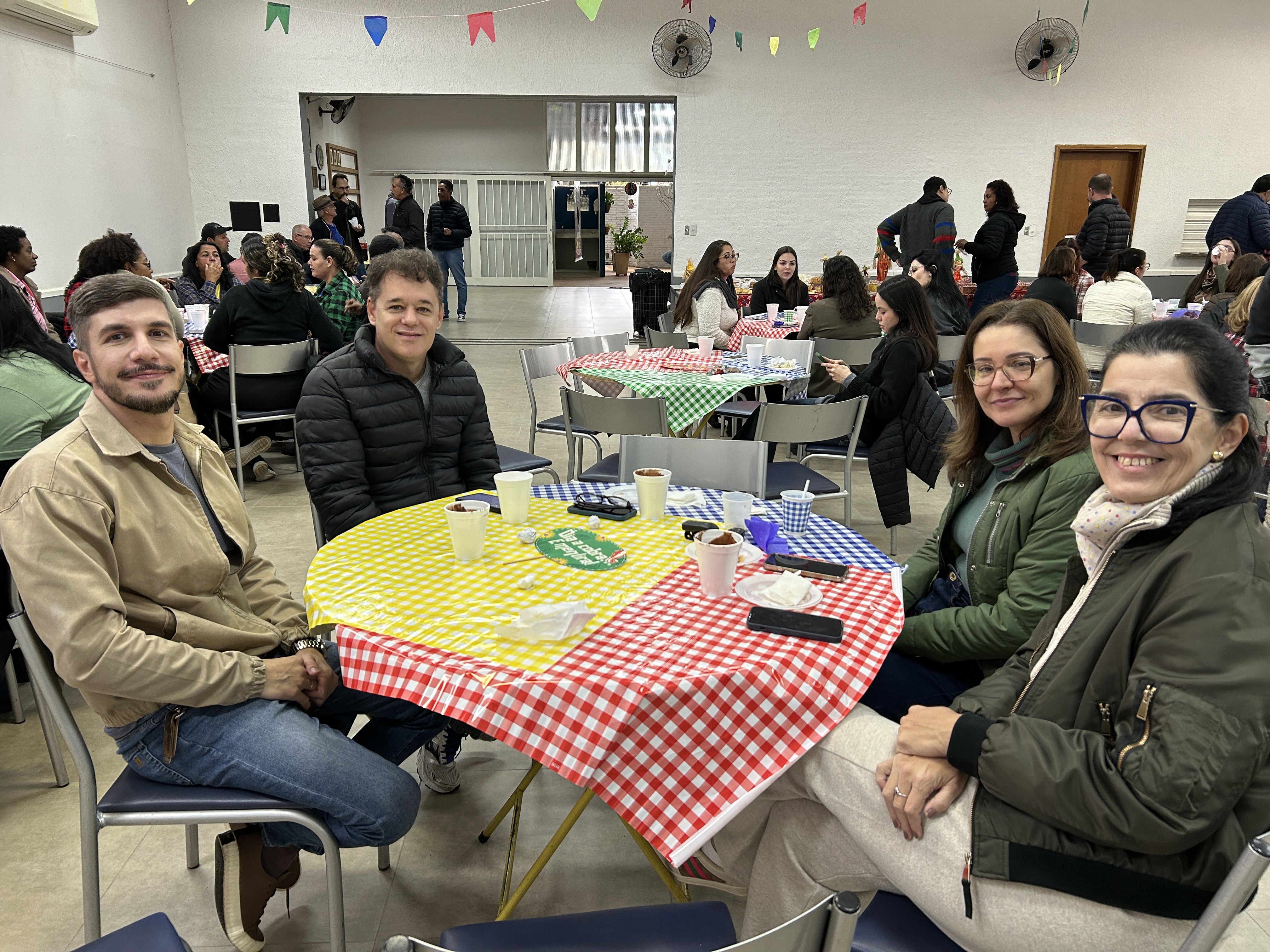 Imagem da notícia FUNEPE promove festa junina para funcionários administrativos em evento de confraternização