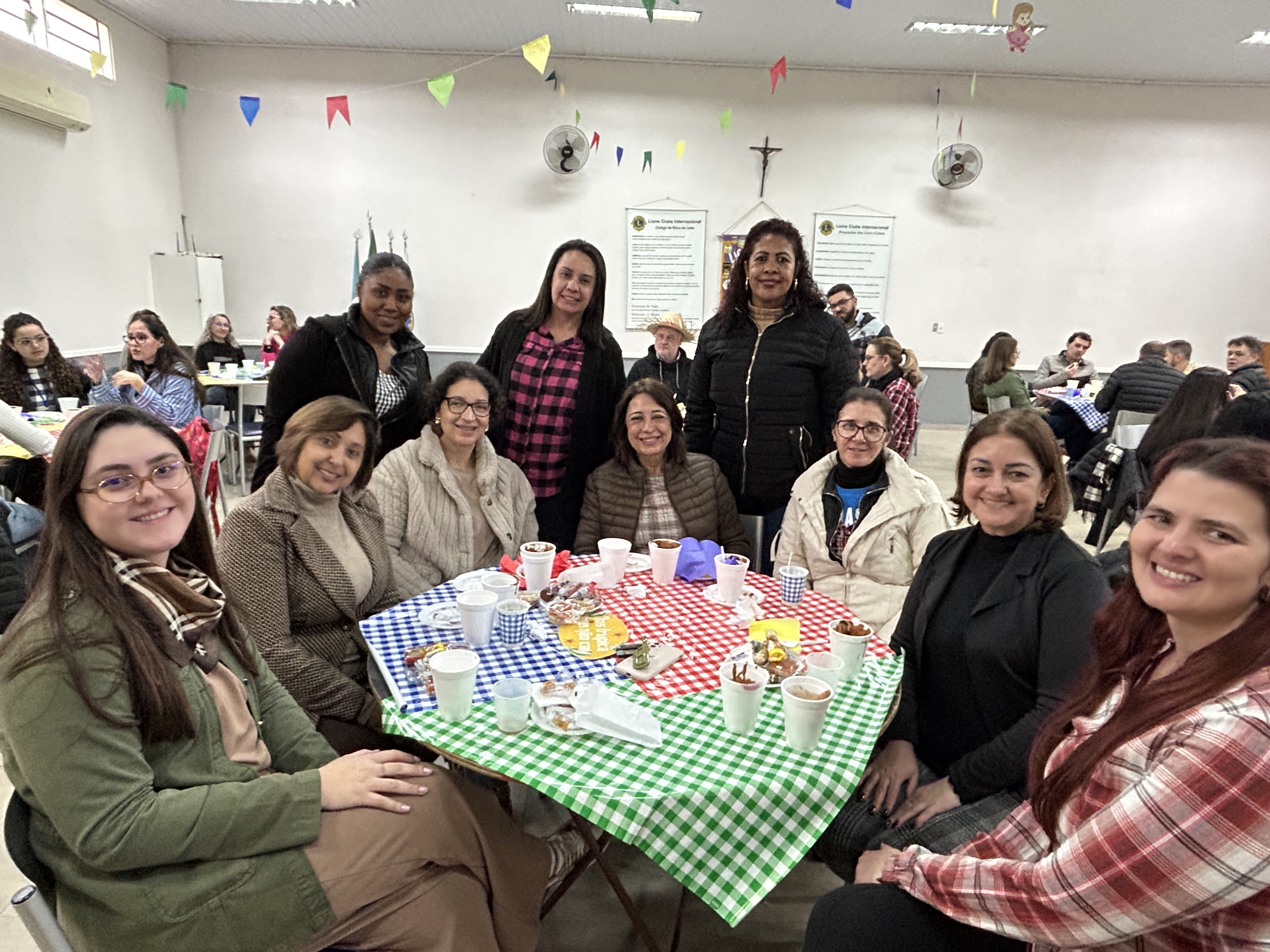 Imagem da notícia FUNEPE promove festa junina para funcionários administrativos em evento de confraternização