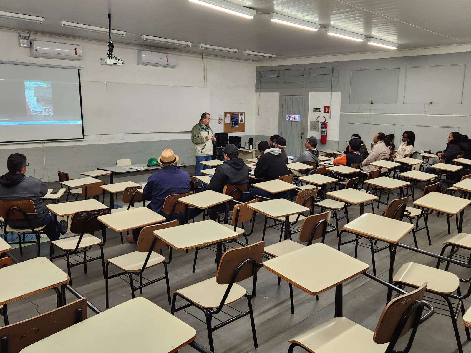 CIPA FUNEPE realiza treinamento para equipe técnica