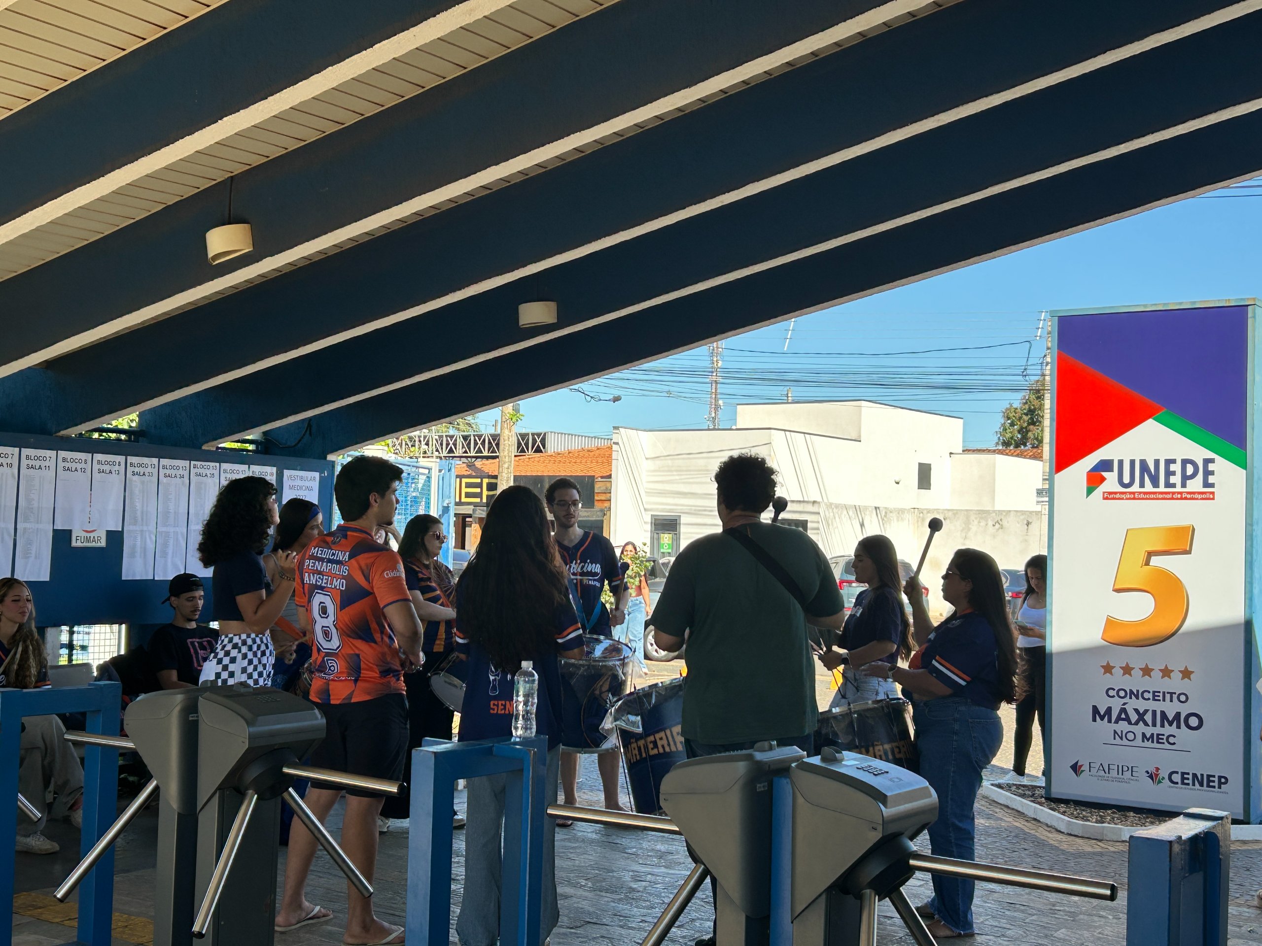 Imagem da notícia Domingo de Vestibular: Campus I da FUNEPE recebe público de Penápolis e região